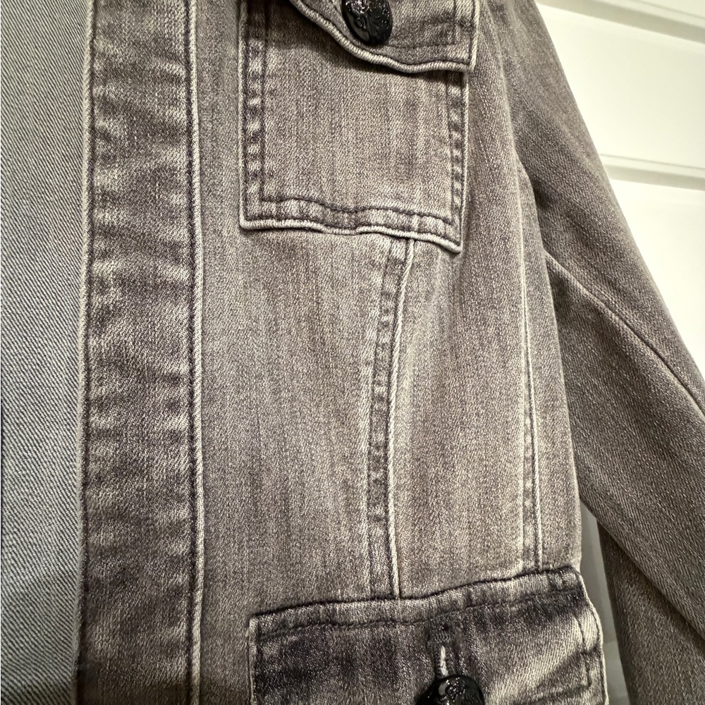 White House Black Market Charcoal Jean Jacket Size 0 - Picture 6 of 7